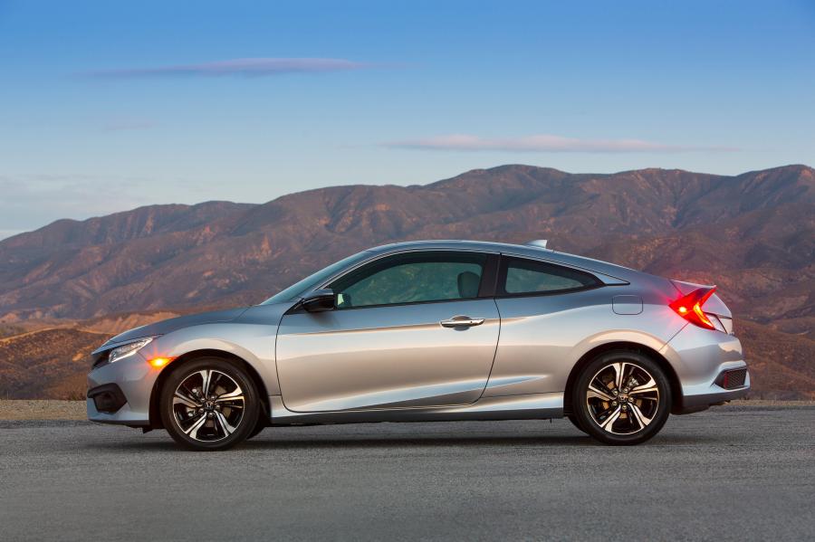  Honda Civic Coupe (FC3) 2016 года  (NA) (фото 32 из 40)